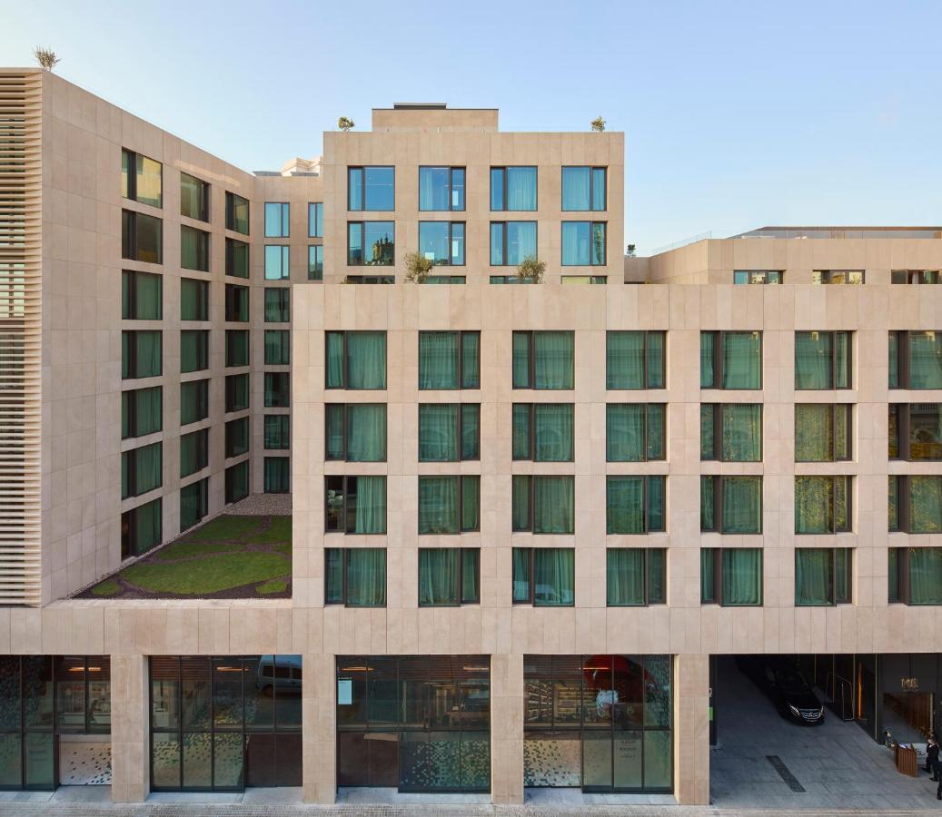 Hotel Me Barcellona Esterno foto The new building of the London Business School